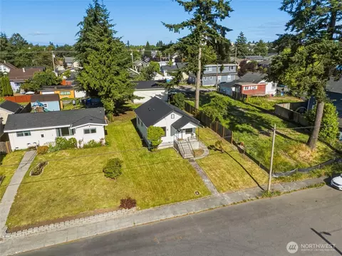 View/Area - 1608 Cedar St, Everett, WA 98201 photo 2 of 5