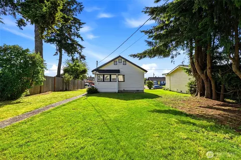 Exterior - 1608 Cedar St, Everett, WA 98201 photo 4 of 8