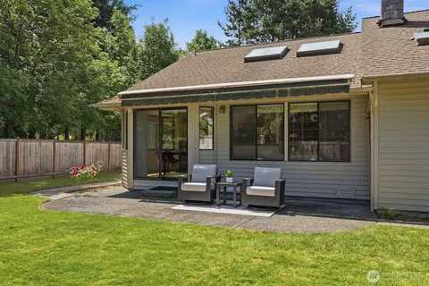 Exterior - 1419 243rd Pl SE, Bothell, WA 98021 photo 4 of 7