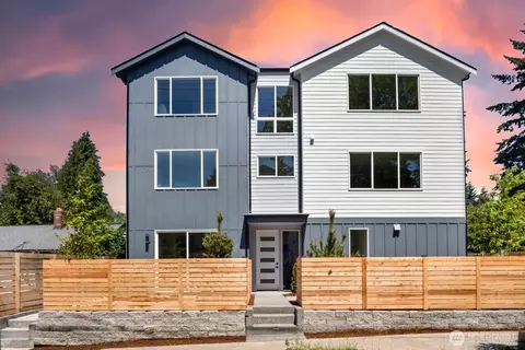 332 NE 90th St, Seattle, WA 98115
