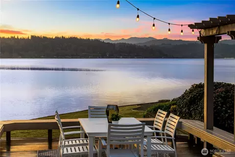 3418 W Lake Sammamish Pkwy SE, Bellevue, WA 98008