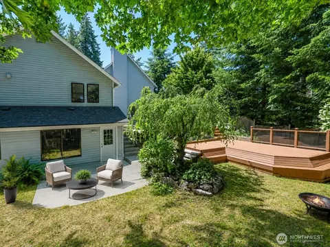 Exterior - 10820 NE 183rd Ct, Bothell, WA 98011 photo 1 of 5