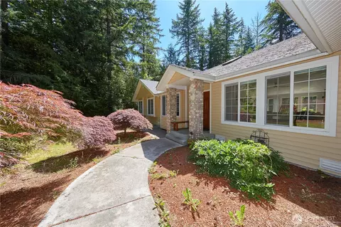 3903 NW Martha Ln, Silverdale, WA 98383