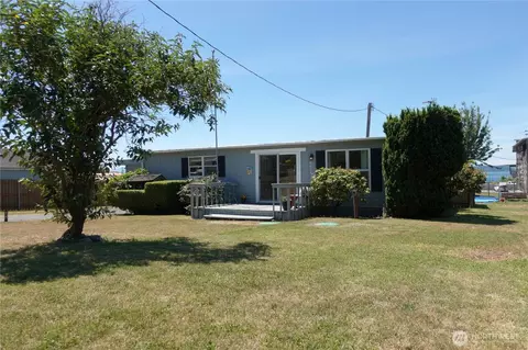 4880 Magellan Dr, Freeland, WA 98249