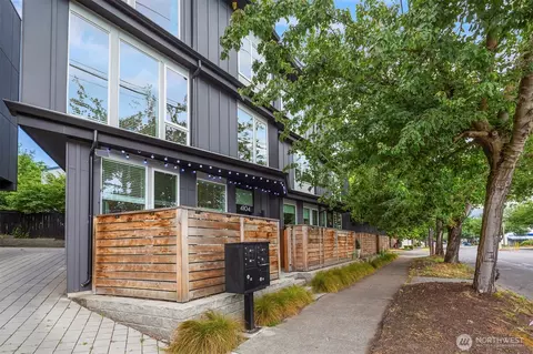 4104 Leary Way NW, Seattle, WA 98107