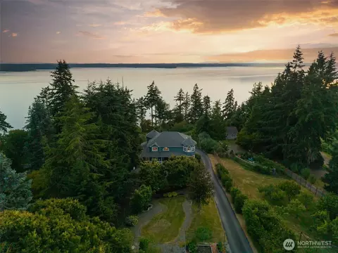 768 6th Ave, Fox Island, WA 98333