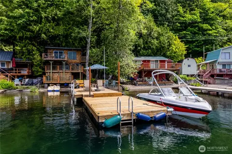 35030 N Shore Dr, Mount Vernon, WA 98274
