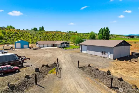 15180 Cottonwood Canyon Rd, Yakima, WA 98908