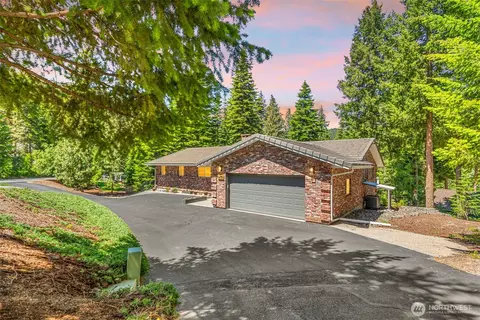 3050 Pinehurst Pl, Wenatchee, WA 98801
