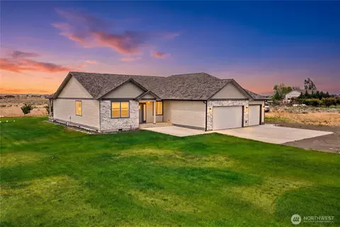 7526 Road D5 NE, Moses Lake, WA 98837