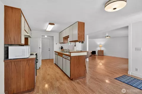Kitchen - 2623 Sandra Ave, Centralia, WA 98531 photo 1 of 1