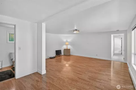 Living - 2623 Sandra Ave, Centralia, WA 98531 photo 5 of 5