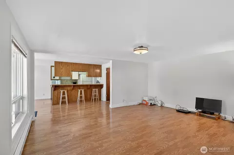 Living - 2623 Sandra Ave, Centralia, WA 98531 photo 2 of 5