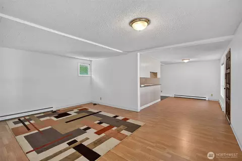 Living - 2623 Sandra Ave, Centralia, WA 98531 photo 4 of 5