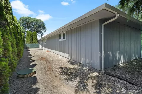 Exterior - 2623 Sandra Ave, Centralia, WA 98531 photo 11 of 16