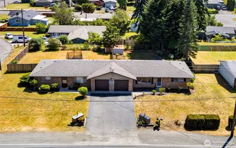 930 138th St E, Tacoma, WA 98445