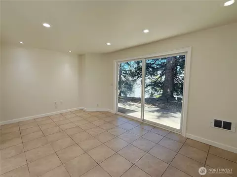 Living - 1526 192nd St SE #P4, Bothell, WA 98012 photo 1 of 1