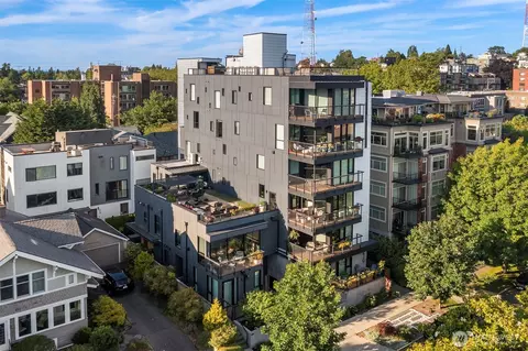 210 W Comstock St #301, Seattle, WA 98119