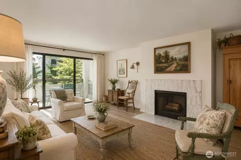 5839 NE Park Point Dr #G-204, Seattle, WA 98115