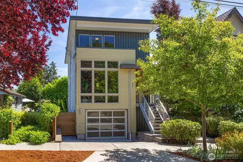 531 N 84th St, Seattle, WA 98103