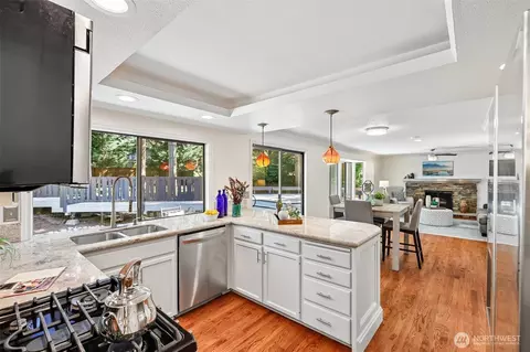 Kitchen - 2325 140th Pl SE, Mill Creek, WA 98012 photo 5 of 5