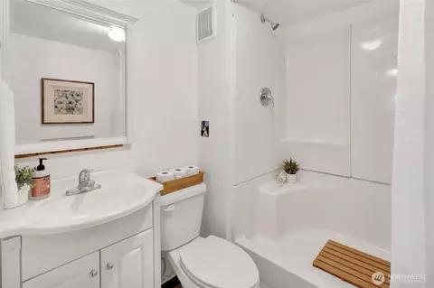 Bath - 3825 Cabrant Rd, Everson, WA 98247 photo 3 of 3