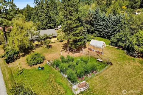 Exterior - 3825 Cabrant Rd, Everson, WA 98247 photo 5 of 9
