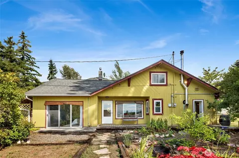 Exterior - 3825 Cabrant Rd, Everson, WA 98247 photo 3 of 9