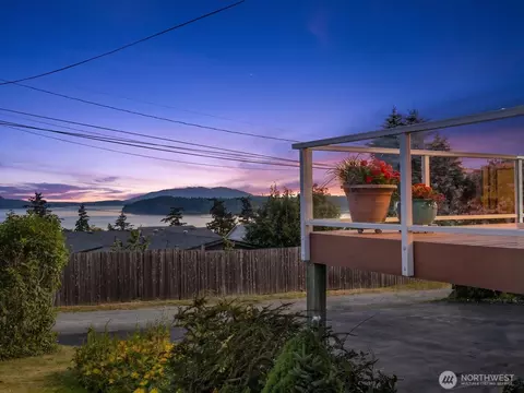 3420 W 3rd St, Anacortes, WA 98221