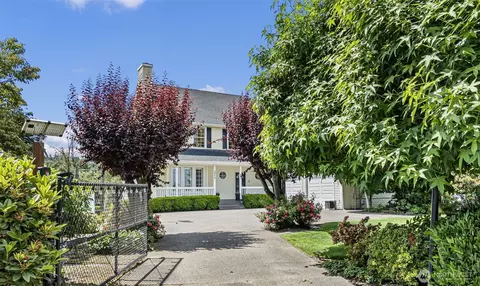 2614 Tacoma Rd E, Puyallup, WA 98371
