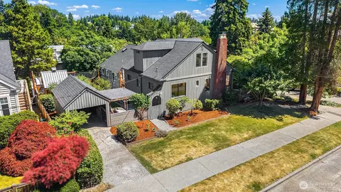 3802 NE 52nd St, Seattle, WA 98105