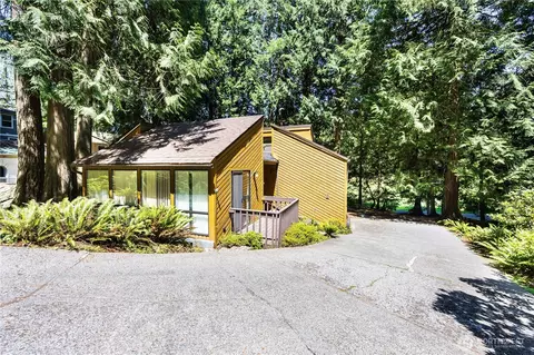 9 Sudden Valley Dr, Bellingham, WA 98229