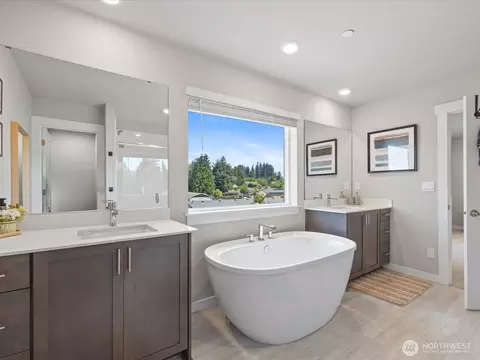 Bath - 2809 193rd Pl SE, Bothell, WA 98012 photo 3 of 4