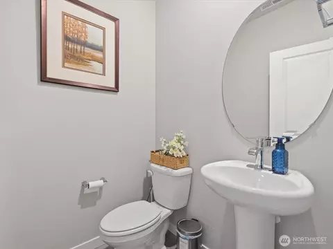 Bath - 2809 193rd Pl SE, Bothell, WA 98012 photo 1 of 4