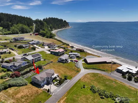 4963 Magellan Dr, Freeland, WA 98249