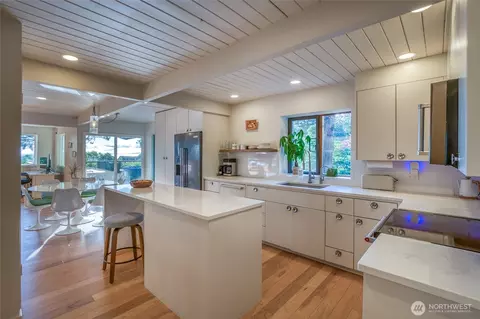 Kitchen - 617 Buckhorn Rd, Eastsound, WA 98245 photo 1 of 4