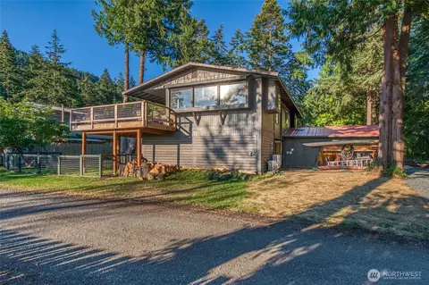 Exterior - 617 Buckhorn Rd, Eastsound, WA 98245 photo 2 of 12