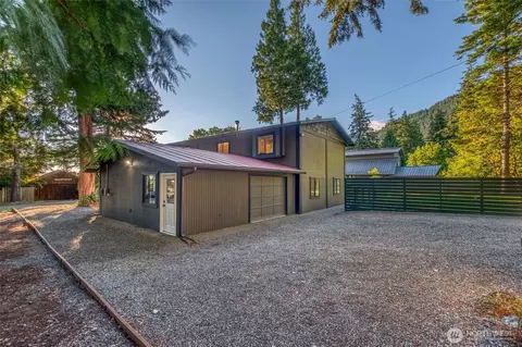 Exterior - 617 Buckhorn Rd, Eastsound, WA 98245 photo 7 of 12
