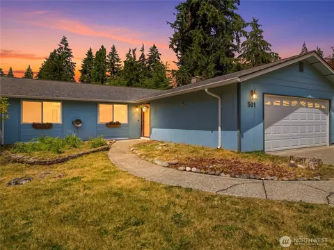 501 Penguin Ct SE, Lacey, WA 98503