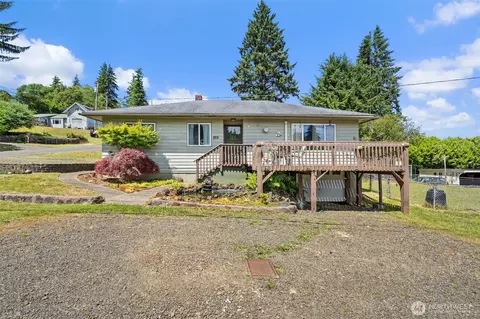 829 Jackson Ave, Raymond, WA 98577