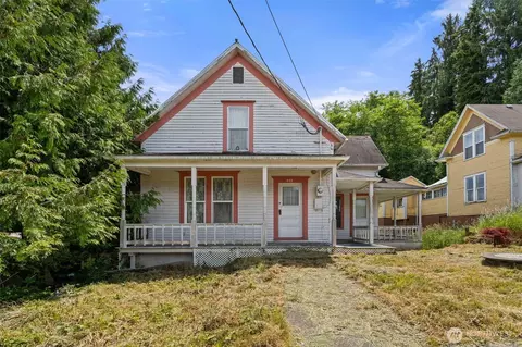 212 Alder St, South Bend, WA 98586
