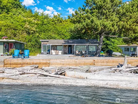 9 I Hat Island Walk, Hat Island, WA 98206