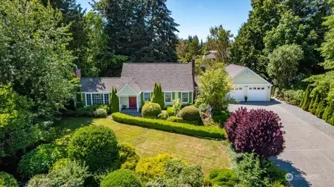 12360 Gull Dr, Burlington, WA 98233