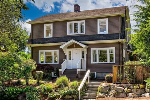 2415 E Newton St, Seattle, WA 98112