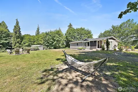 61 Hot Dog Ln, Elma, WA 98541
