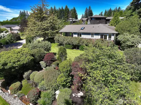 2441 Hillis Dr, Langley, WA 98260