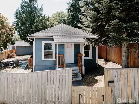 Exterior - 3714 22nd St, Everett, WA 98201 photo 16 of 20
