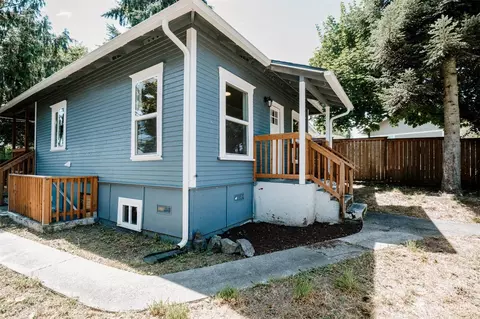 Exterior - 3714 22nd St, Everett, WA 98201 photo 5 of 20
