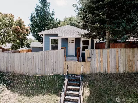 Exterior - 3714 22nd St, Everett, WA 98201 photo 15 of 20