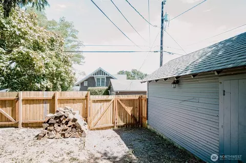 Exterior - 3714 22nd St, Everett, WA 98201 photo 13 of 20